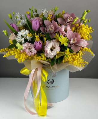 Букет в коробке Улыбнись весне