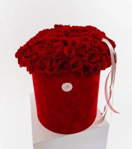 Подарочная коробка с алыми розами (размер XL)