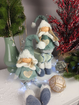 Девочка и мальчик в шубках 40 см  сувенир